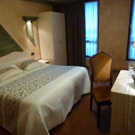 Affittacamere Lago Rotondo Mezzana  Exterior foto