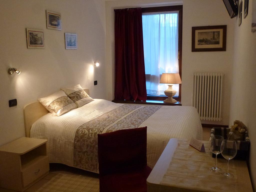 Affittacamere Lago Rotondo Mezzana  Exterior foto