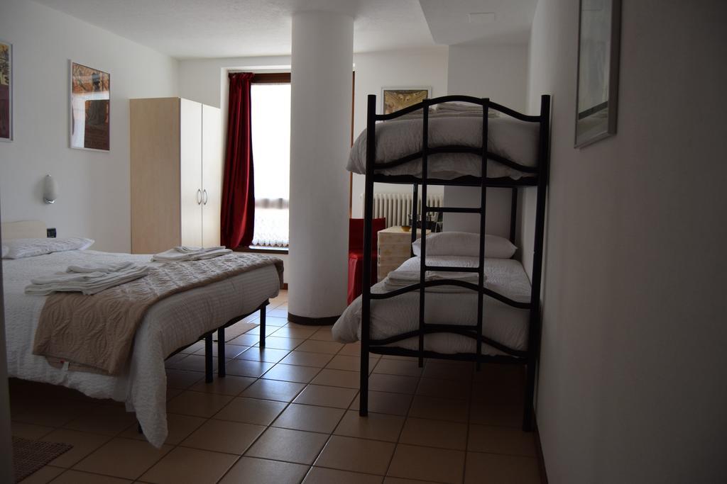 Affittacamere Lago Rotondo Mezzana  Exterior foto